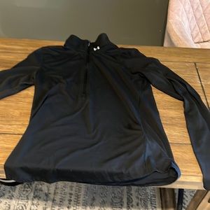 Women’s Medium Underarmour half zip mock neck light top layer